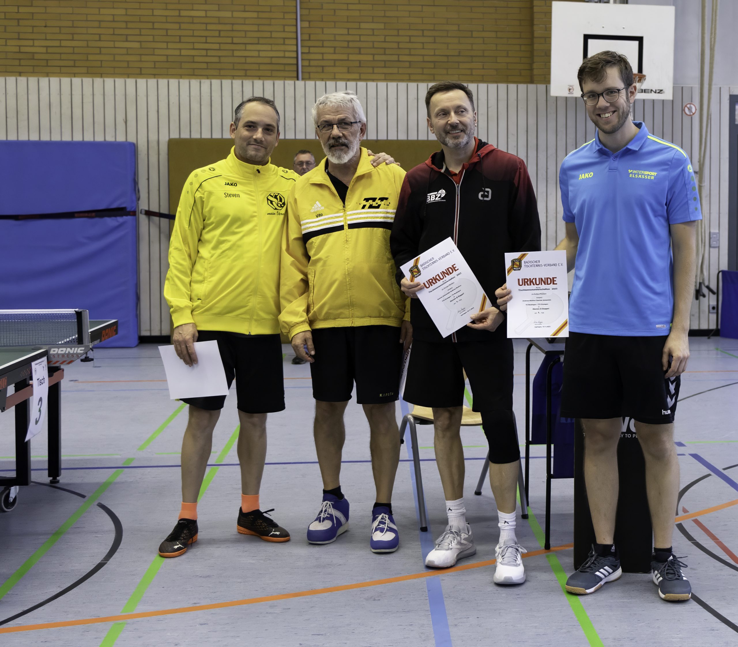 Erfolgreiche Teilnahme an den Bezirksmeisterschaften im Tischtennis